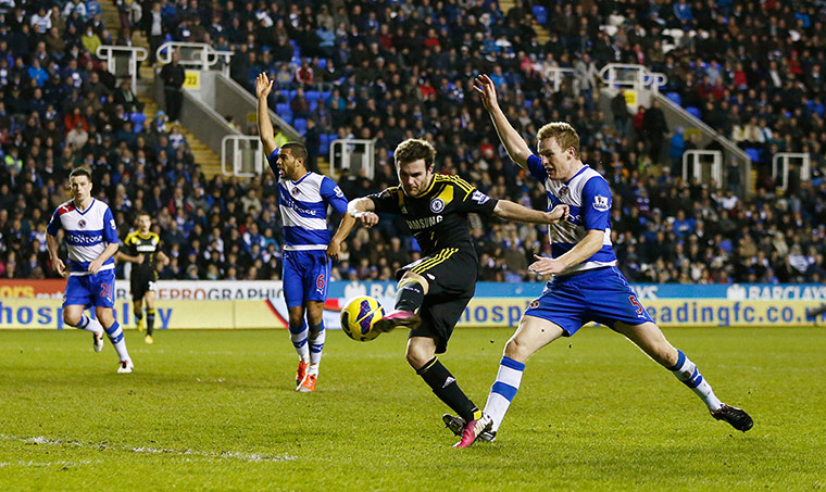 chelsea: Juan Mata scores