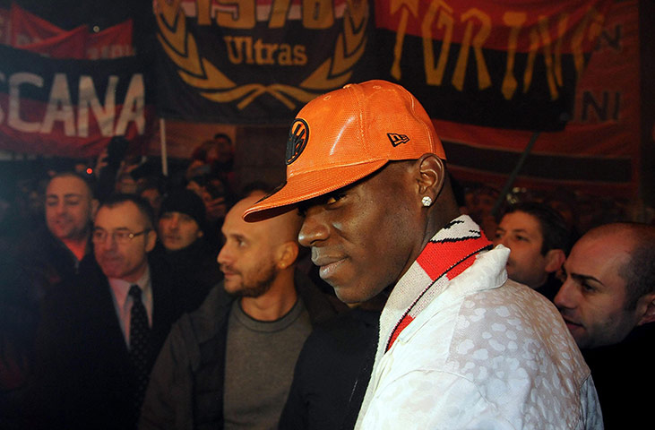 Deadline day: The new forward of AC Milan, Mario Balotelli
