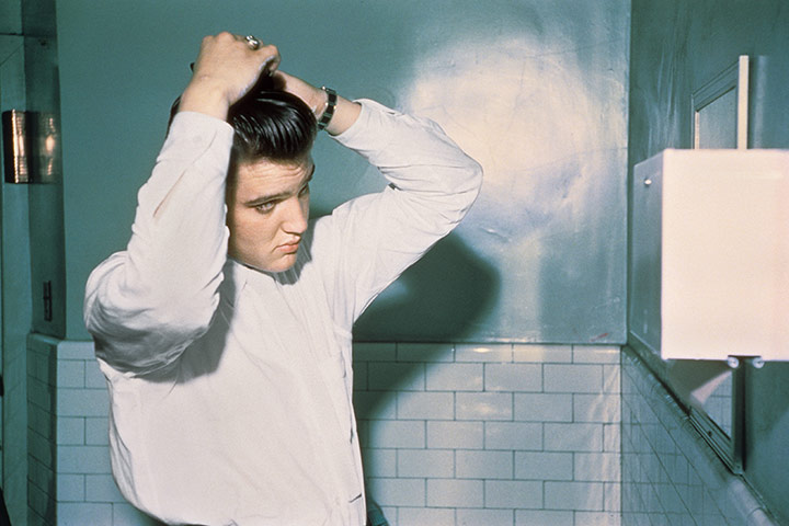 Unseen Elvis: Elvis combing his hair