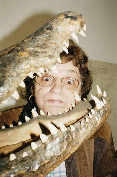 Juergen Teller: Mother with Crocodile, Bubenreuth, Germany 2002