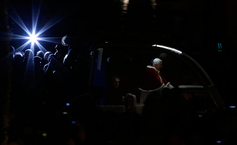 20 Photos: Pope Benedict XVI arrives at the Vatican to meet with the Taize Community