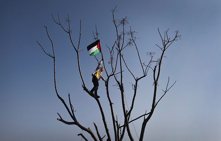 20 Photos: Thousands of Palestinians attend rare Fatah rally in Hamas-run Gaza