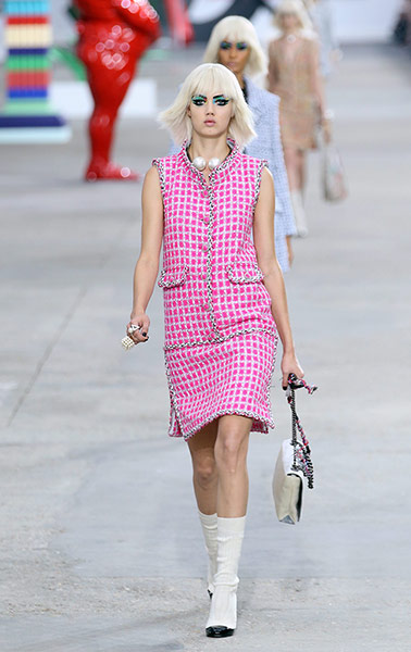 Chanel at PFW: Something pink