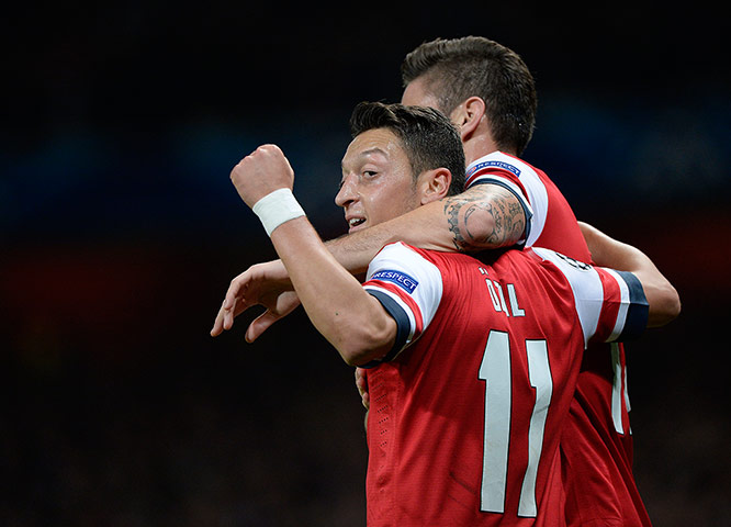 football--: Arsenal v Napoli