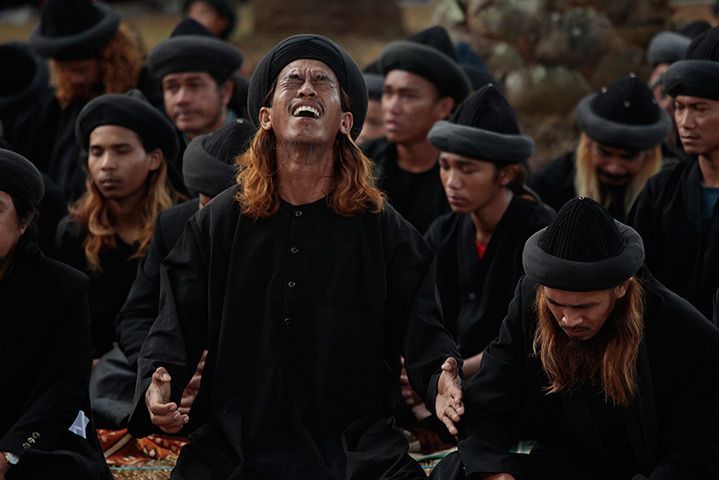 Eid al-Adha: A member of the  An-Nadzir Islamic sect shouts