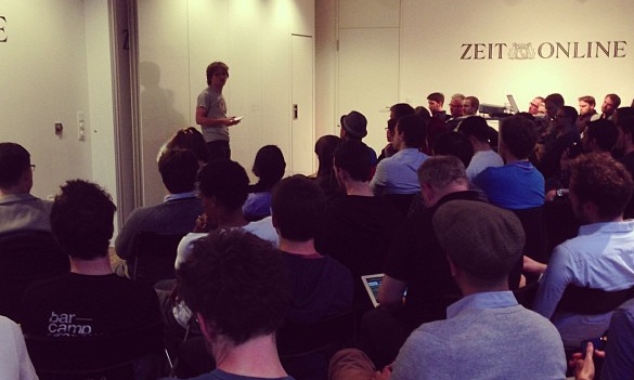 The Guardian's Mozilla OpenNews Fellow 2013, Stijn Debrouwere, talking at Hacks/Hackers Berlin