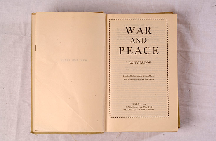 Readers 10: War and pEACE