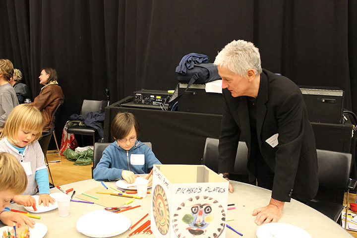 Cartoon & art family day: Cartoon and art family day 2013