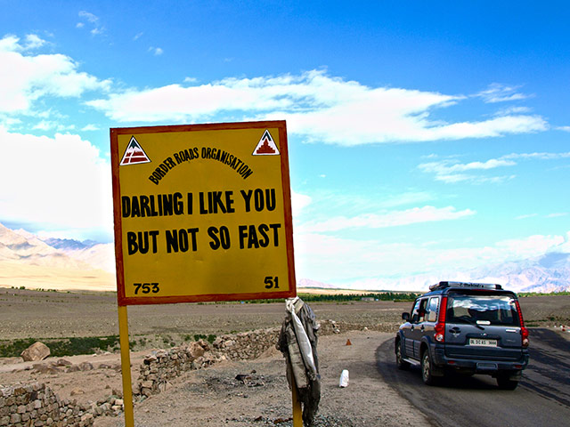 India road signs: Darling I like you