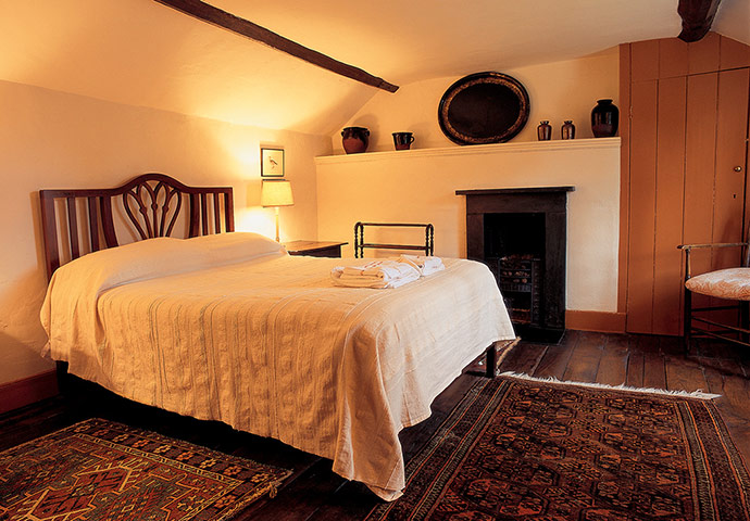 Cool Cottages: Powys: Poultry Cottage int