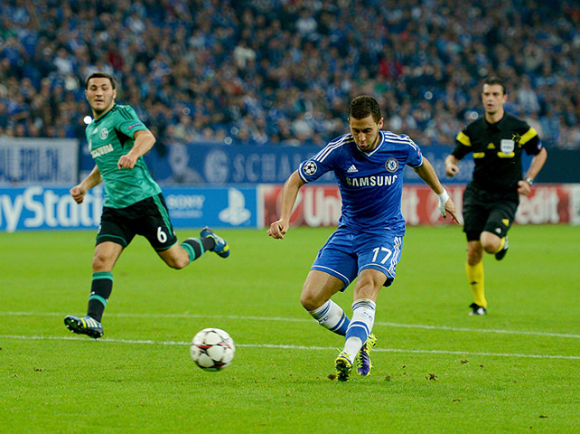 chelsea v schalke: Eden Hazard scores