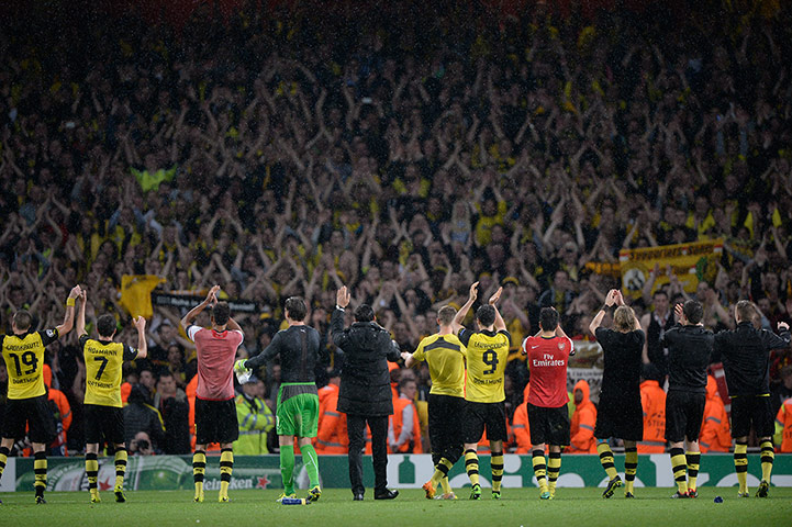 arsenal v dortmund: Joy for Borussia Dortmund after the final whistle 