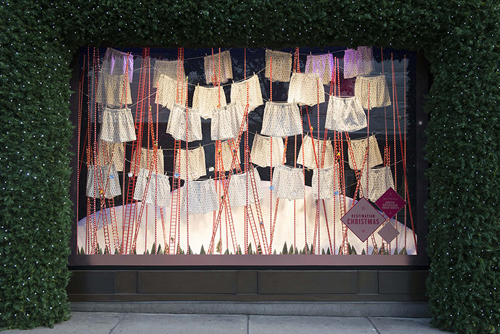 Selfridges window display: Sunspel window display
