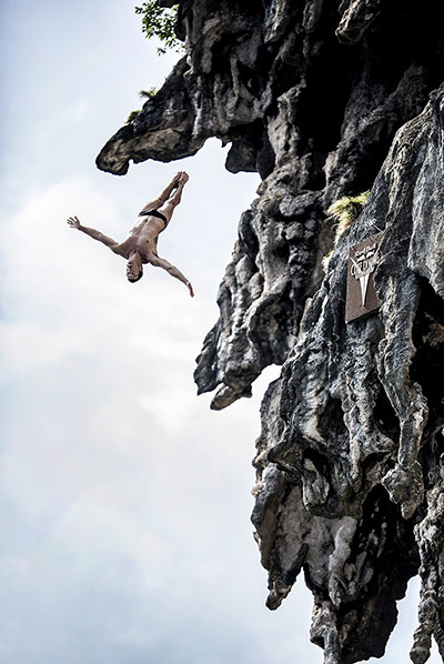 Red Bull Cliff Diving: Steven LoBue