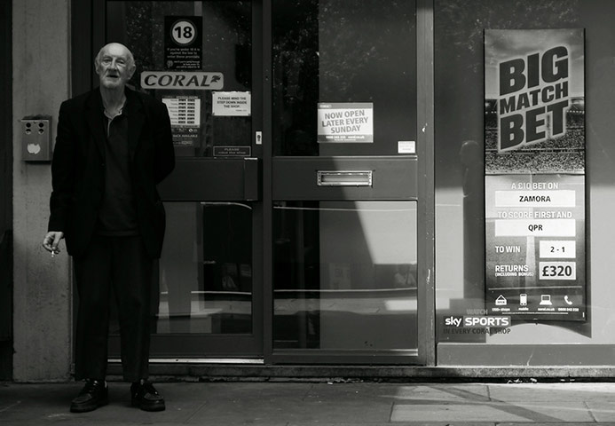 Guardian Camera Club: A review of Tony Cole's portfolio