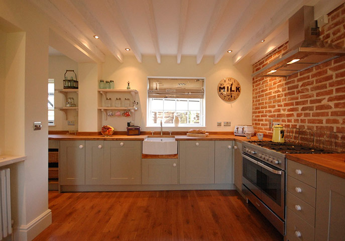 Cool Cottages: Essex: Walnut cottage int