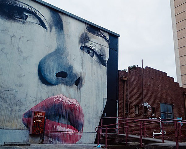 Graffiti: woman face