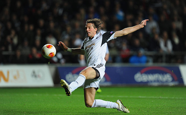 swansea: Michu scores