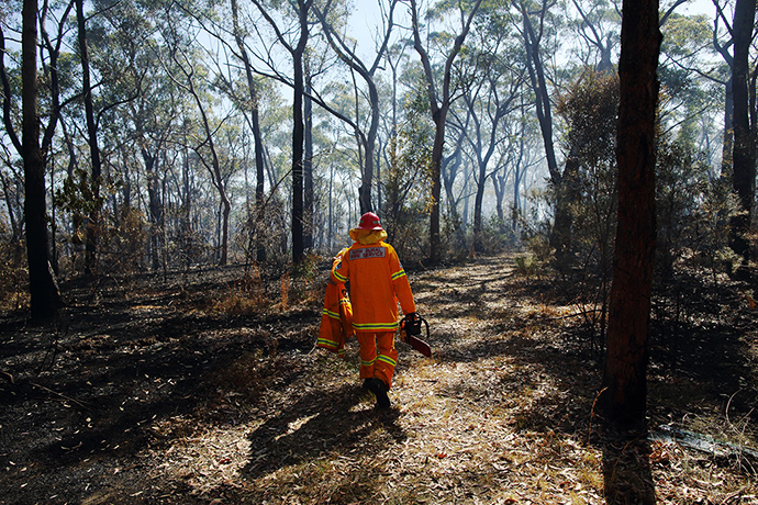 Bushfires : RFS volunteers work