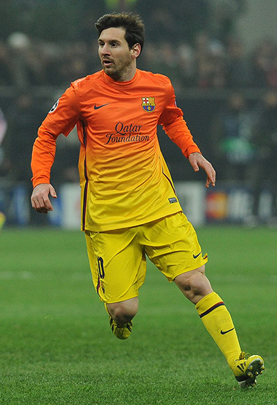 kits: AC Milan v Barcelona - UEFA Champions League Round of 16