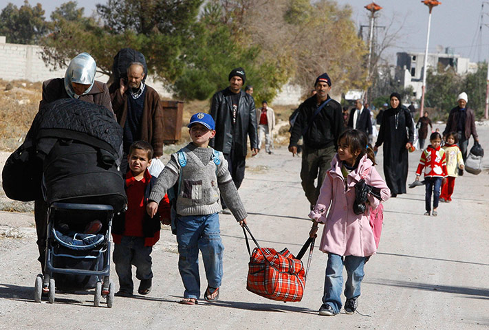 Syrians leave Moadamiyah: Syrian families leave besieged Moadamiyeh