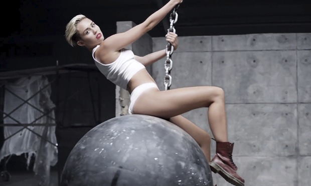 Майли сайрус скачать песню wrecking ball