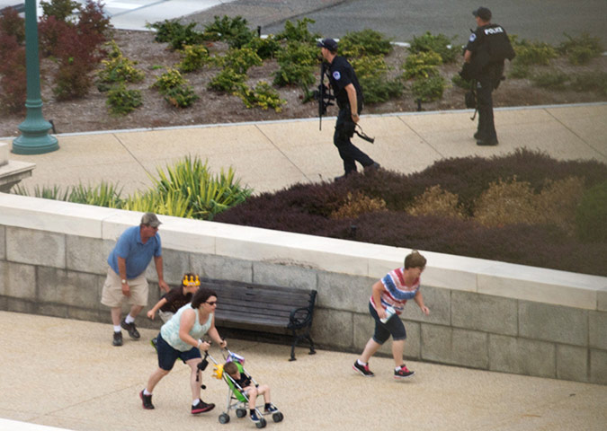 US Capitol Shooting: Seen from the US Capitol, tourists flee