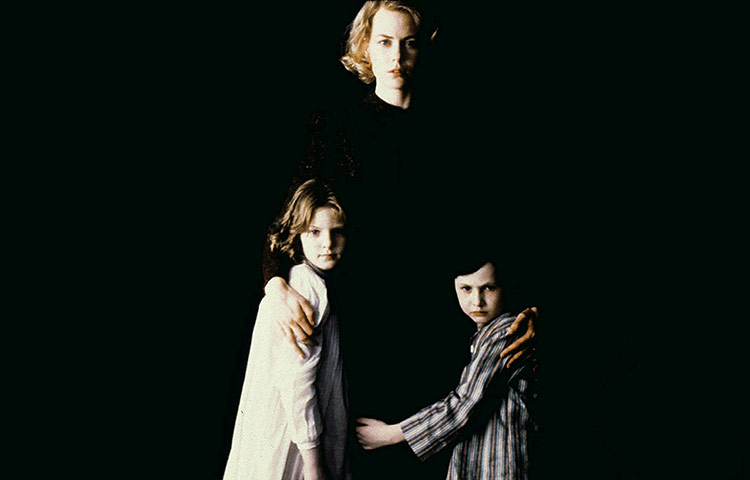 Readers 10: The Others, 2001