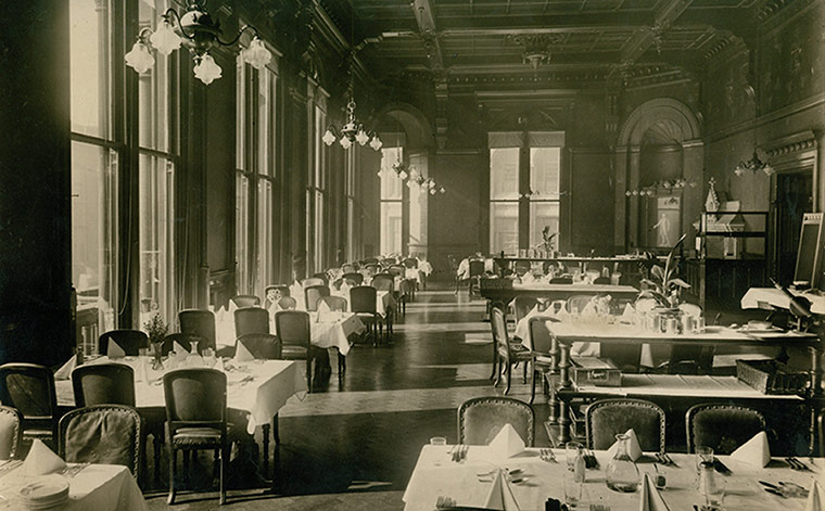 Walter Doughty: Luncheon room at the Manchester Reform Club 1922