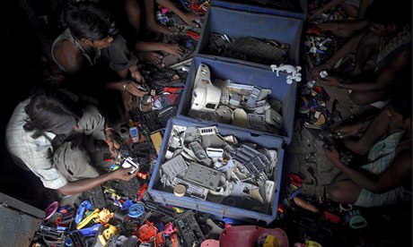 Indian workers recycle
