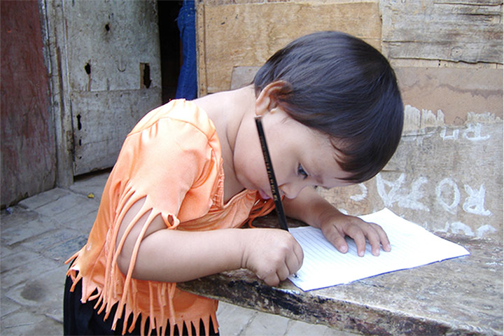 Day of the girl gallery: Street children