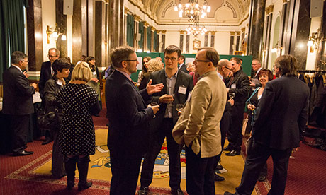 LGLQ: People talking at the beginning of the night