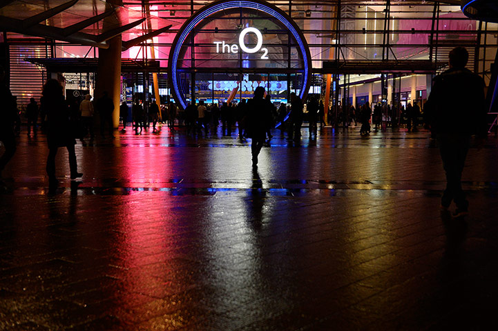 atp world final: Spectators head into the O2 Arena