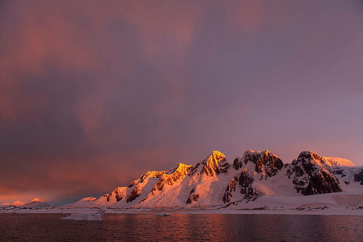 Antarctica skiing gallery: Antarctica skiing gallery