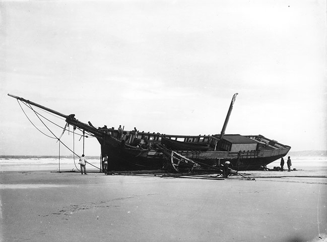 The Gibson shipwrecks : The Gibson shipwrecks 