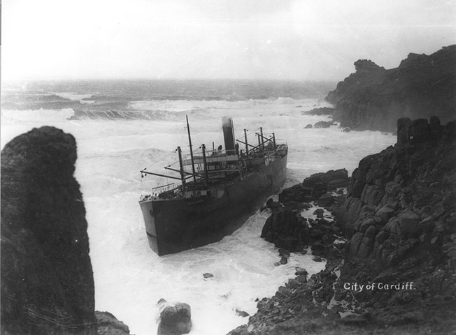 The Gibson shipwrecks : The Gibson shipwrecks 