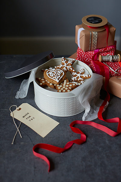 John Lewis Christmas: john Lewis: Christmas biscuits in a stylish tin