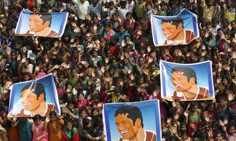 Adoring fans serenade Sachin Tendulkar's's parting shots