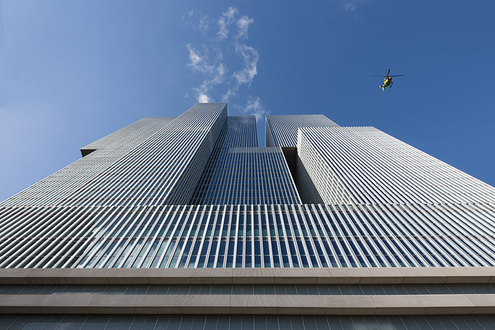 De Rotterdam Building: A vie looking up from the terrace at De Rotterdam