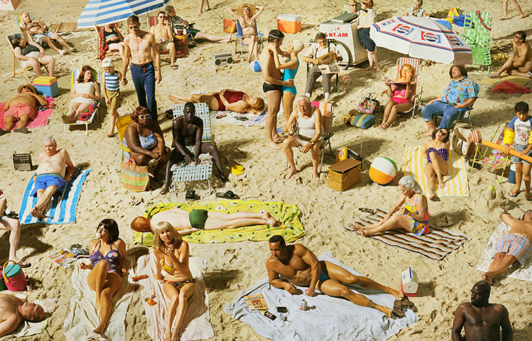 Paris Photo 2014: Alex Prager. Crowd #3 (Pelican Beach), 2013