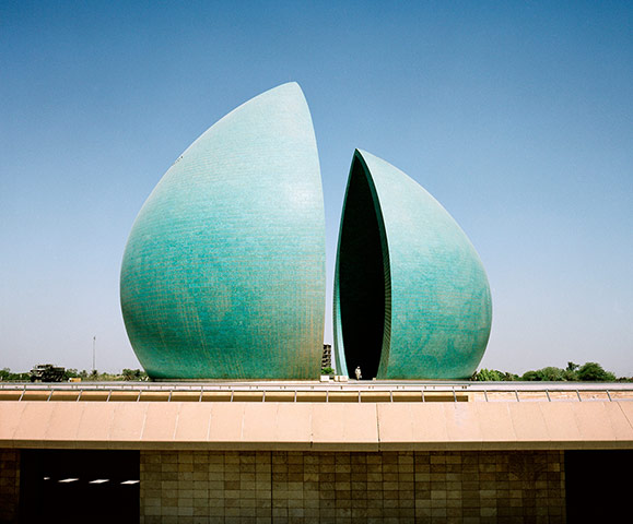 Paris Photo 2014: Sean Hemmerle. Martyr’s Monument, Baghdad, Iraq, 2003
