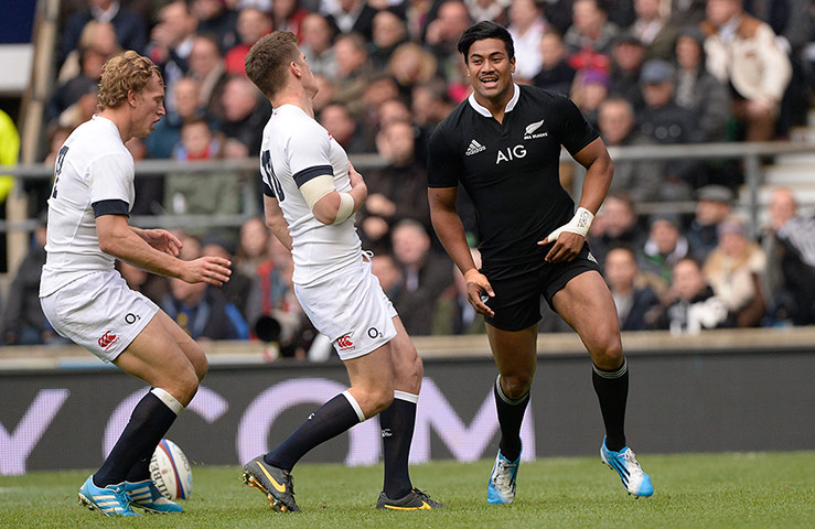 England v New Zealand: Julian Savea scores his 1st try 