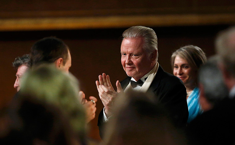 Governors Awards : Actor Jon Voight applauds, as his daughter, actress Angelina Jolie, is anno