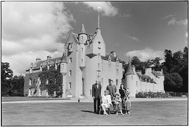 Elliott Erwitt: Ballindalloch castle and family