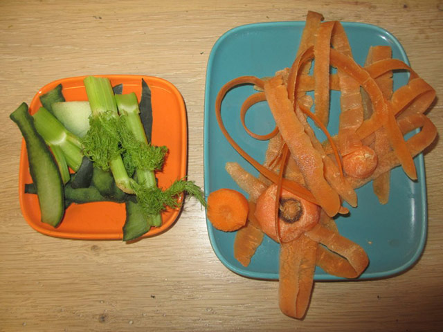 Your Pictures - Snack: vegetables on different coloured plates 