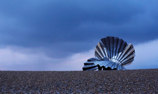 'Vieira' pelo escultor Maggi Hambling, uma homenagem ao compositor Benjamin Britten, na praia de Aldeburgh, Reino Unido.