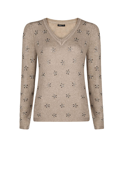 Embellished knitwear: : Embellished knitwear: key fashion trends of the season – in pictures