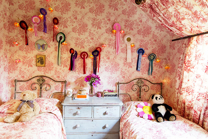 Selby: Amanda Brooks: AmandaBrooks