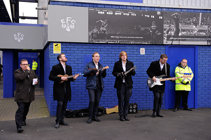 everton v liverpool: Band outside Goodison Park