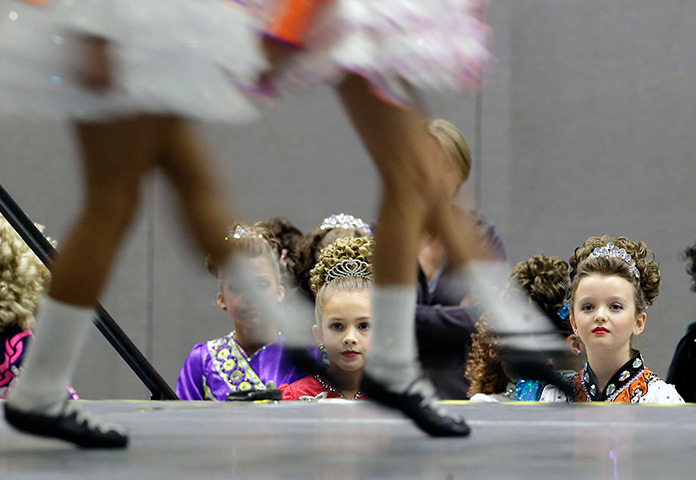 Weekend in pictures : Sacramento, California, USA: Young dancers watch and wait for their turn to